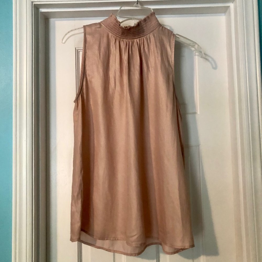 Pink/peach shimmer LOFT Outlet sleeveless, mock-neck blouse, size M